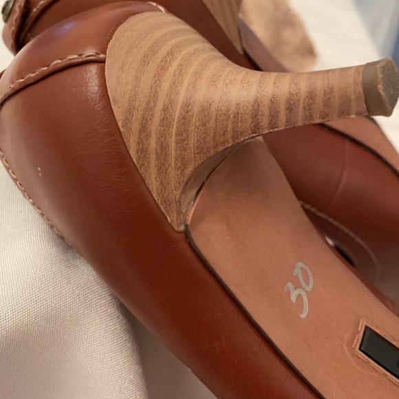 ๐2 for $30.๐ Calvin Klein Jeans business shoes (OLCC) - Picture 5 of 9